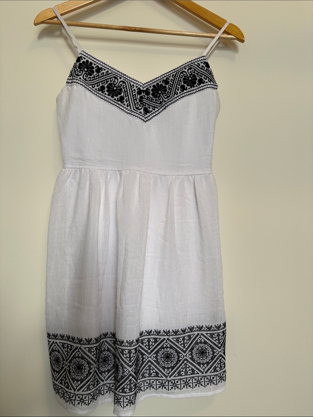 Three Hearts Boho Embroidered White Mini Sundress Black Trim Size Small